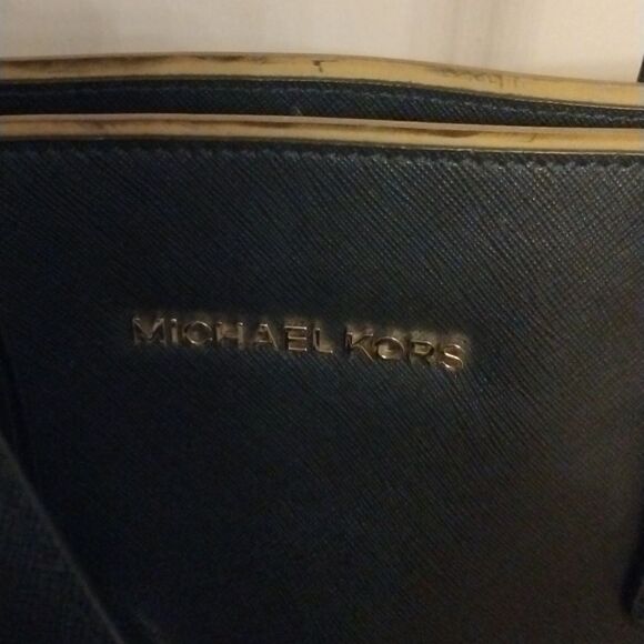 Michael Kors - Picture 2 of 7